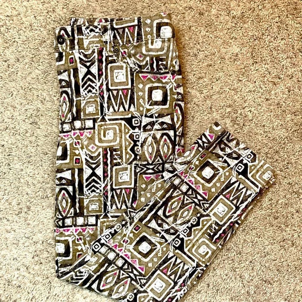 Chicos NWOT Ikat print canvas pants w/ stretch ankle length neutrals
